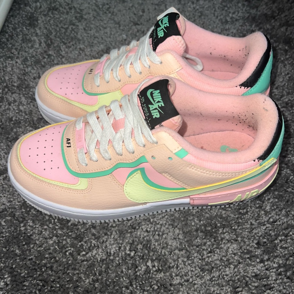 Nike Air Force 1 Shadow Arctic Punch Barely Volt